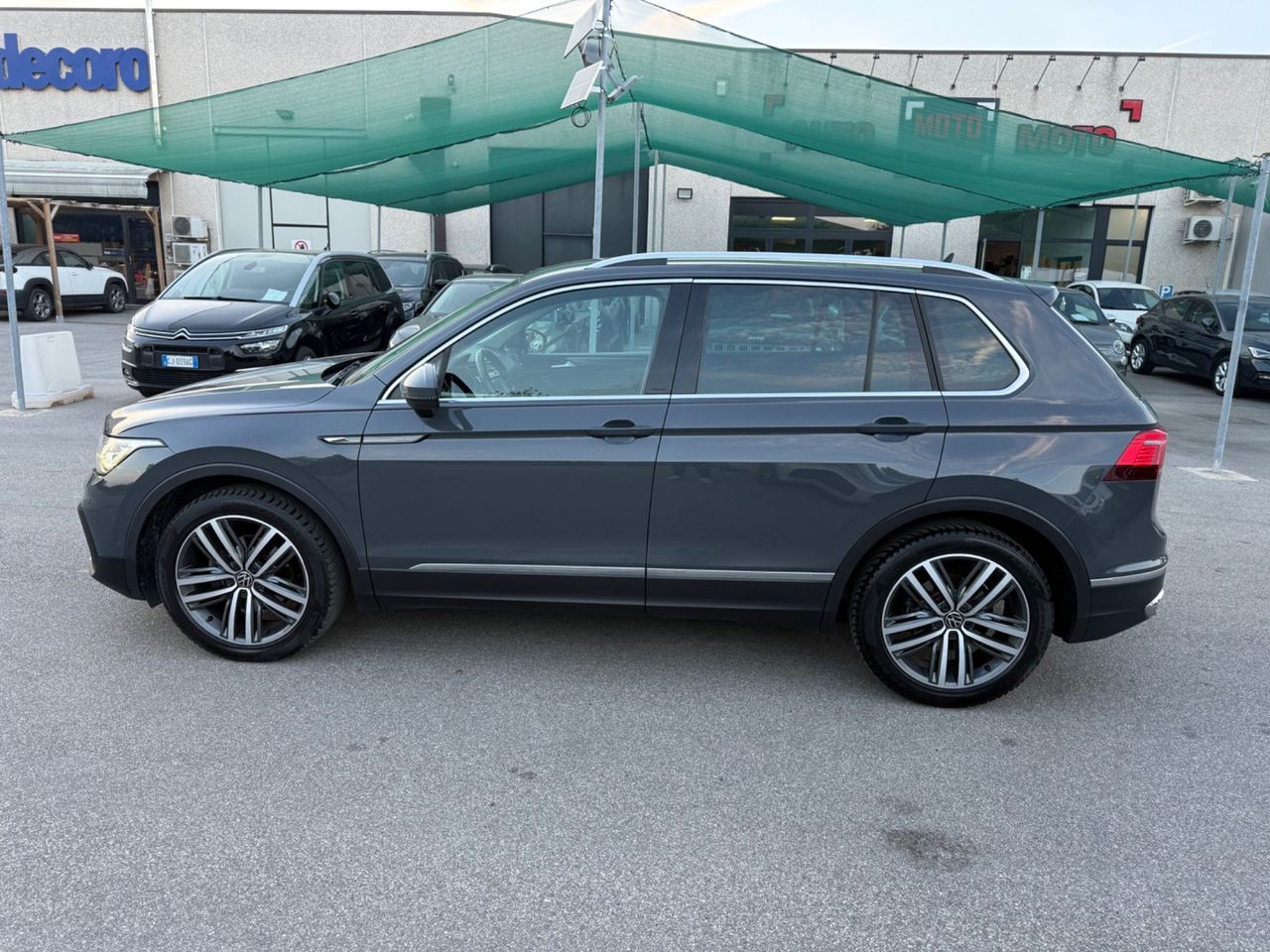 Volkswagen Tiguan 2.0 TDI 150 CV SCR DSG Eleganc imagem 2