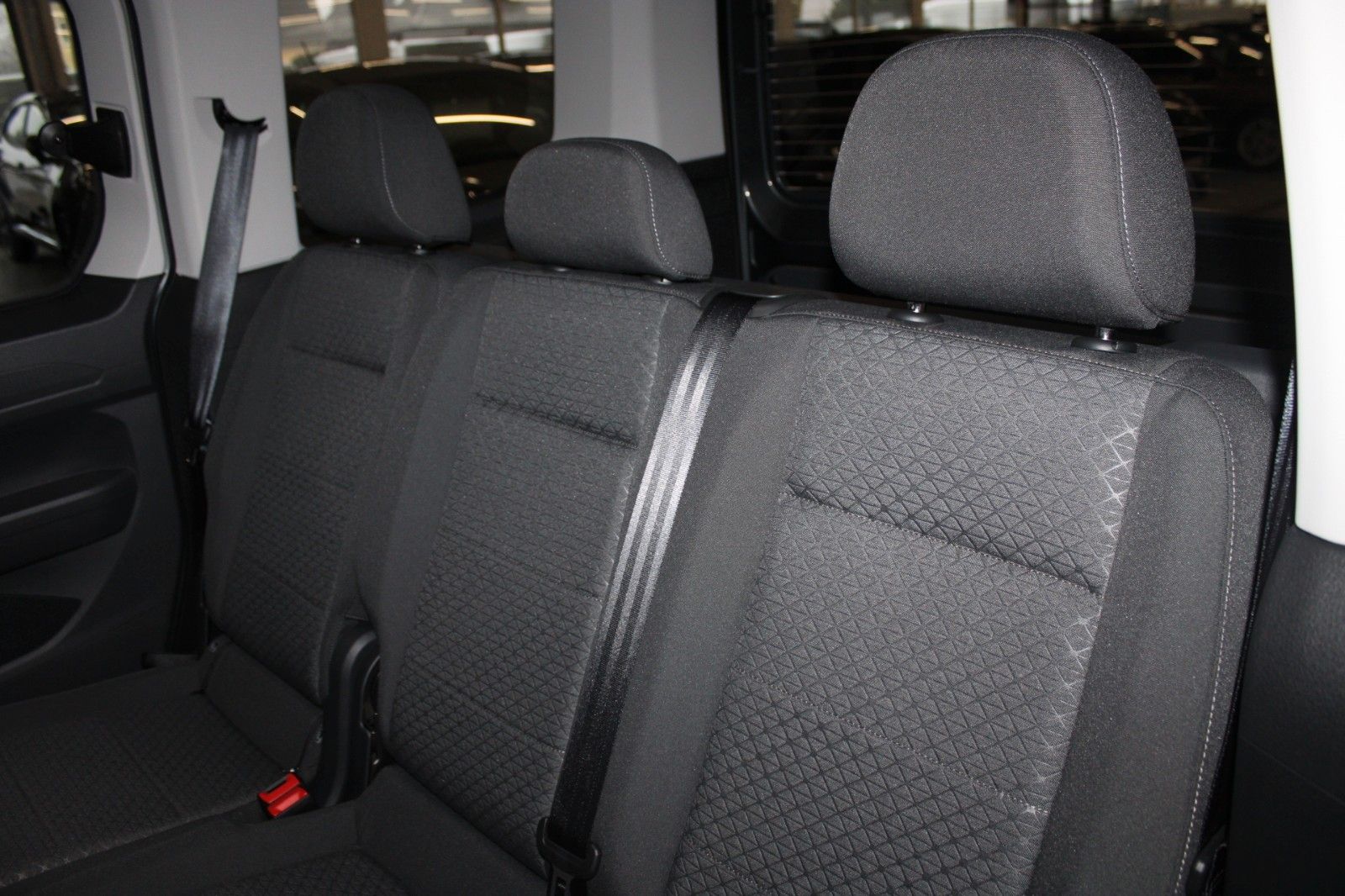 Fahrzeugabbildung Ford Tourneo Connect Titanium Automatik ACC CAM GJR