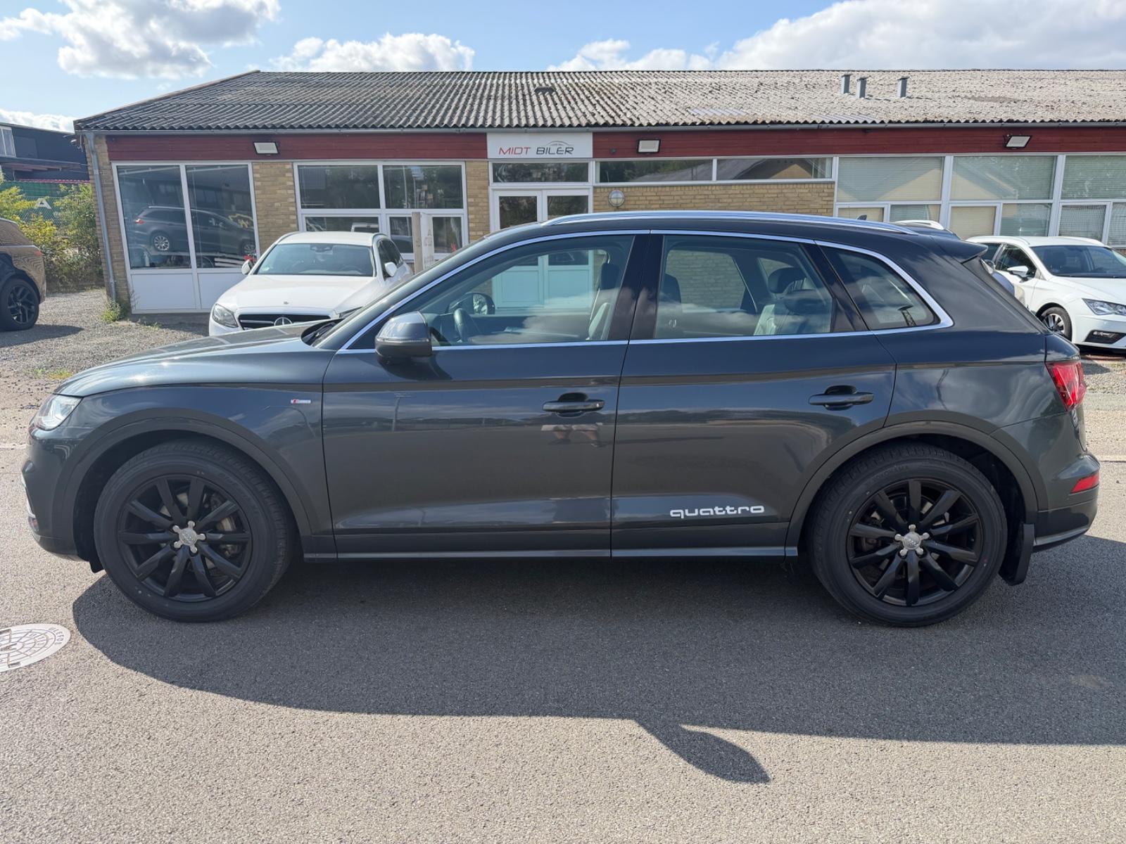 Audi Q5 quattro sport, S-line, Air suspension, Head-u
