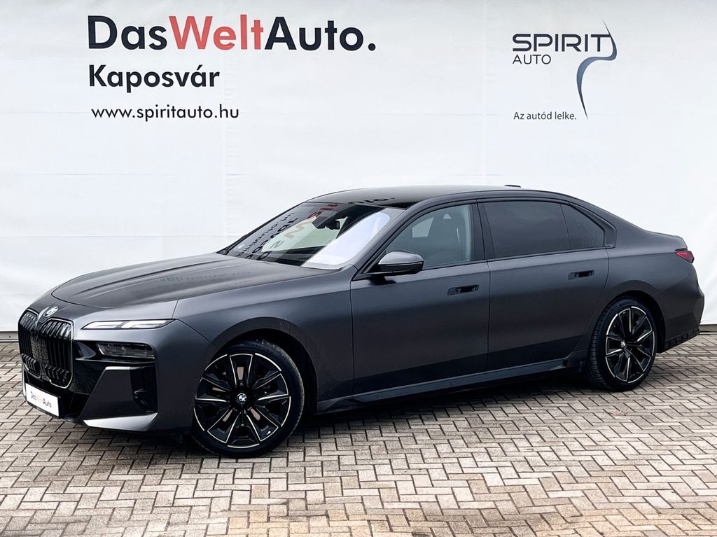 Image of BMW 740