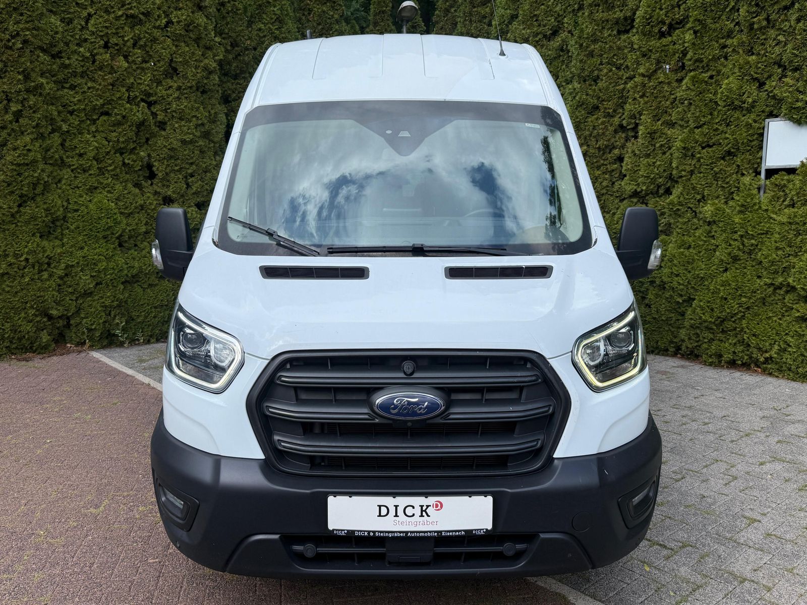 Fahrzeugabbildung Ford Transit 2.0 TDCI DOKA+6SI L3H2 XEN+KLIMA+SHZ+KAM