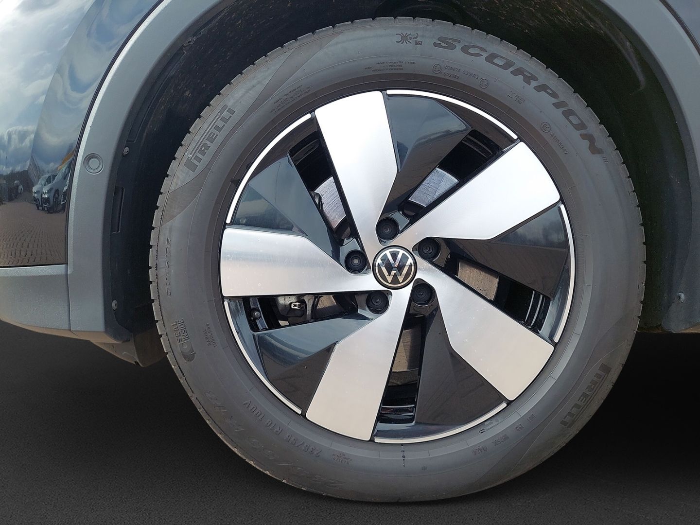 Volkswagen Tiguan 2.0 TDI Life AHK-klappbar Navi digitales foto 3