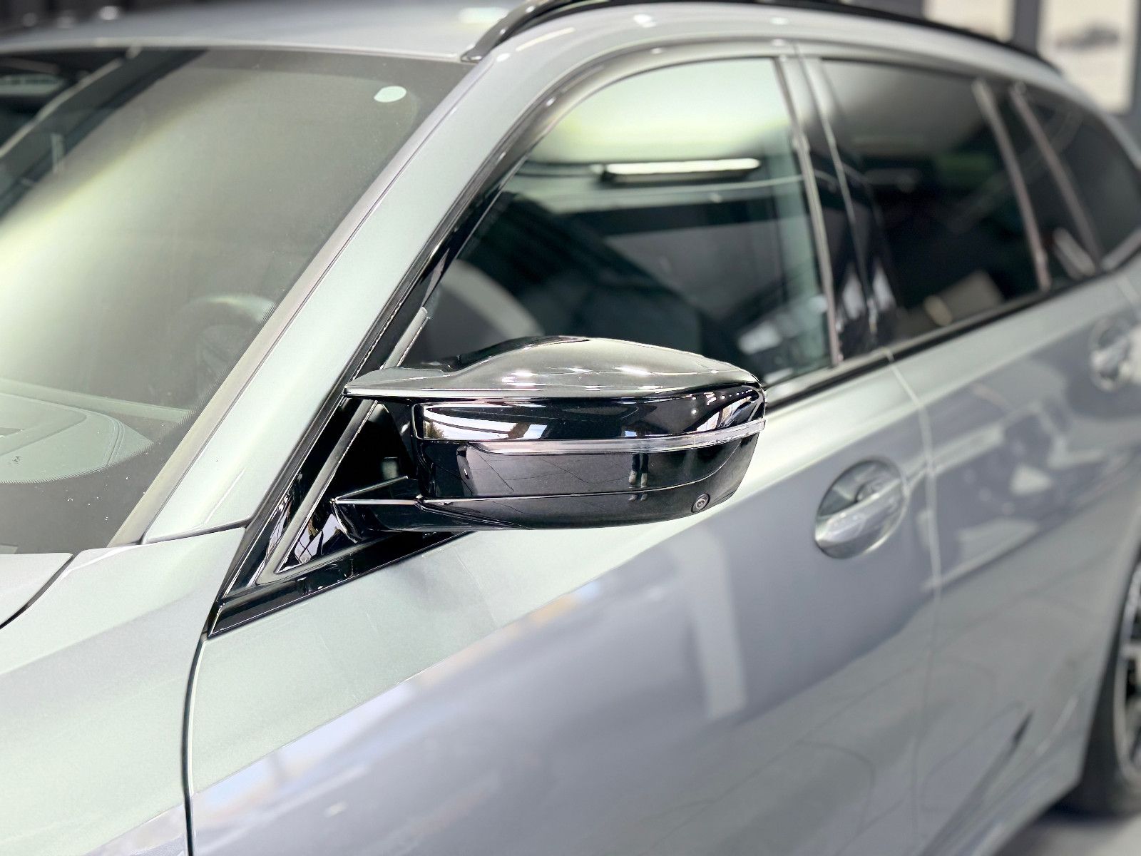 Fahrzeugabbildung BMW M340i Touring xDrive|M-SITZE|360°KAMERA|AHK|VOLL
