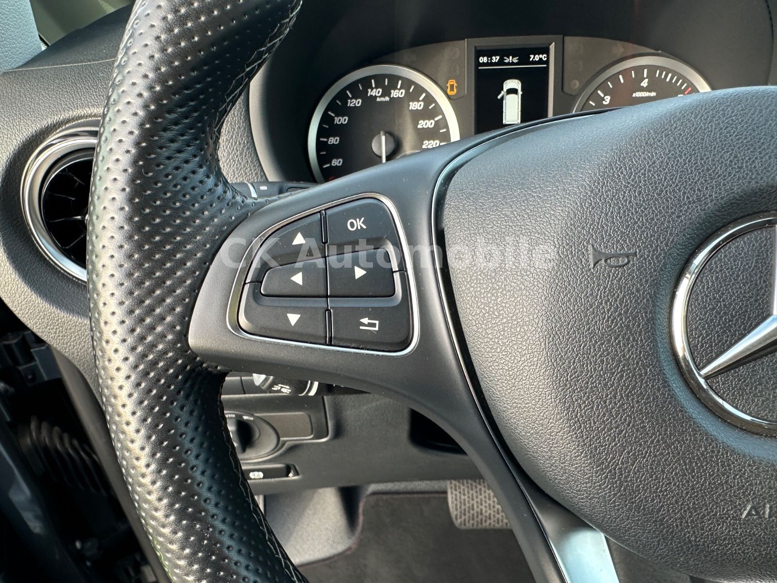 Fahrzeugabbildung Mercedes-Benz Vito 124 Mixto 4x4 lang/5Sitze/Navi/LED/Kam./AHK