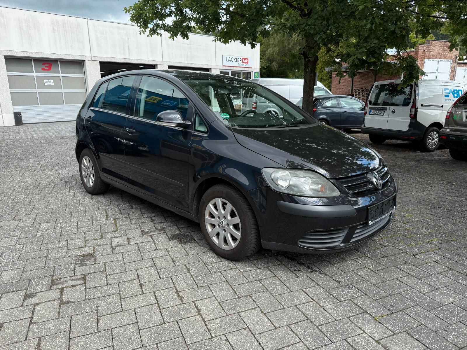 Volkswagen Golf Plus 2006 — салон