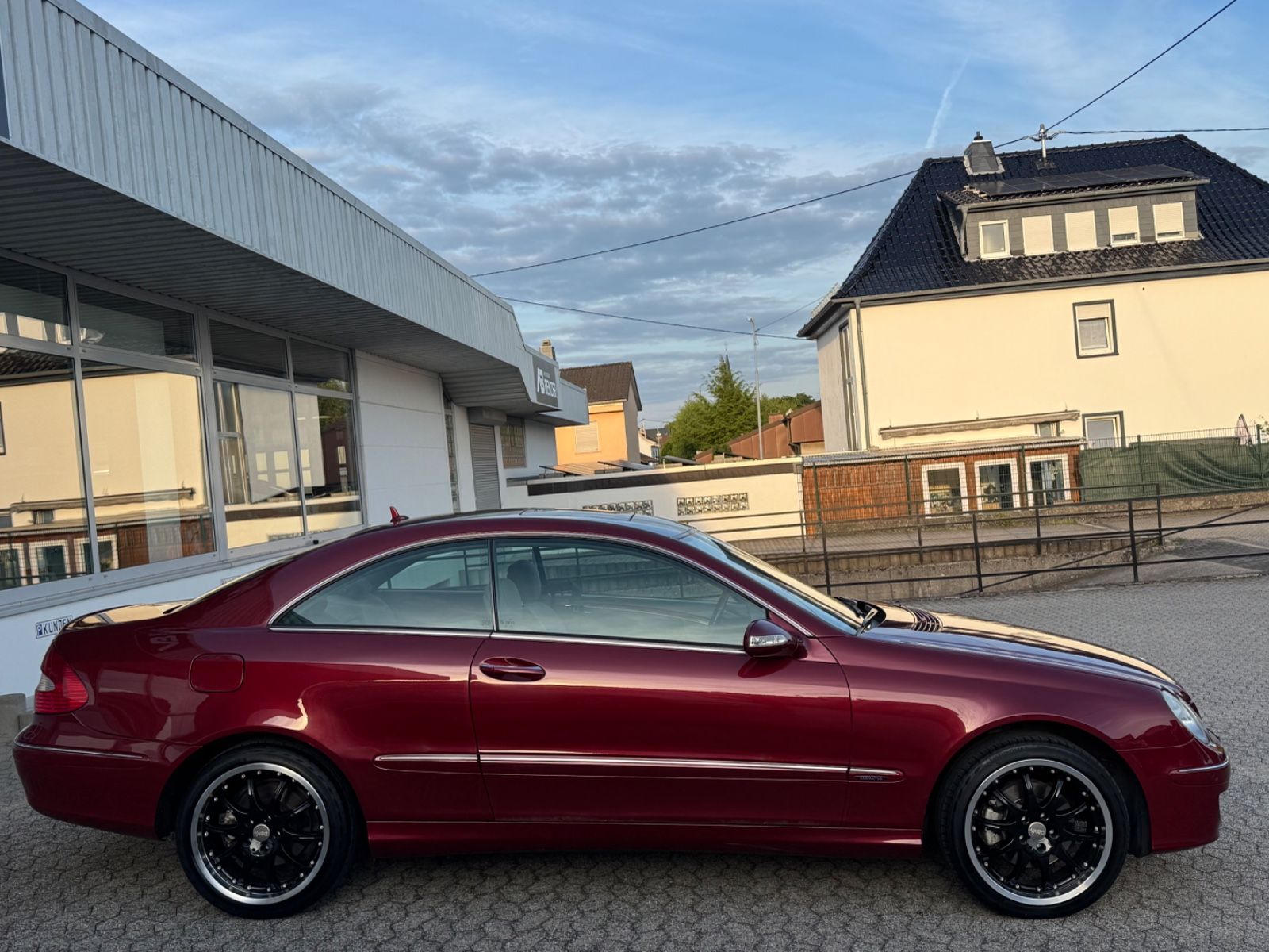Fahrzeugabbildung Mercedes-Benz CLK 200 Kompressor Coupe/Elegance/S-Dach/SHZ/