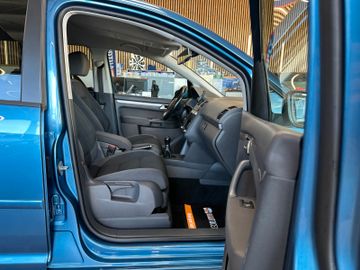 MYAUTOCENTER – Gebraucht- und Jahreswagen mit Werkstattservice in Pfaffenhofen Volkswagen Touran*7-Sitzer*TEMPO*2ZONEN*SitzHZ*PDC*TÜV 528