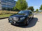 Mercedes-Benz E 250 Autom. -Top-Ausstattung| 2.Hand|Unfallfrei - Mercedes-Benz E 250 in Bochum