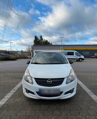 Opel Corsa D 1.2 Color Edition