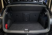 Volkswagen Golf VIII R Performance Akrapovic Pano HKardon K