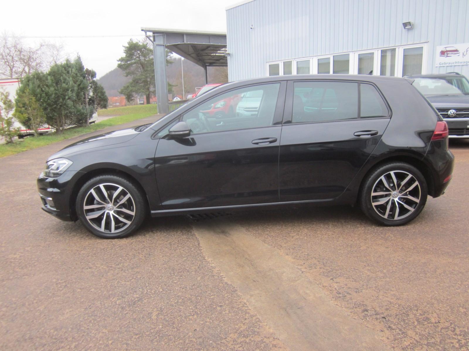 Volkswagen Golf VII Lim. Highline LED Alcantara Kamera App