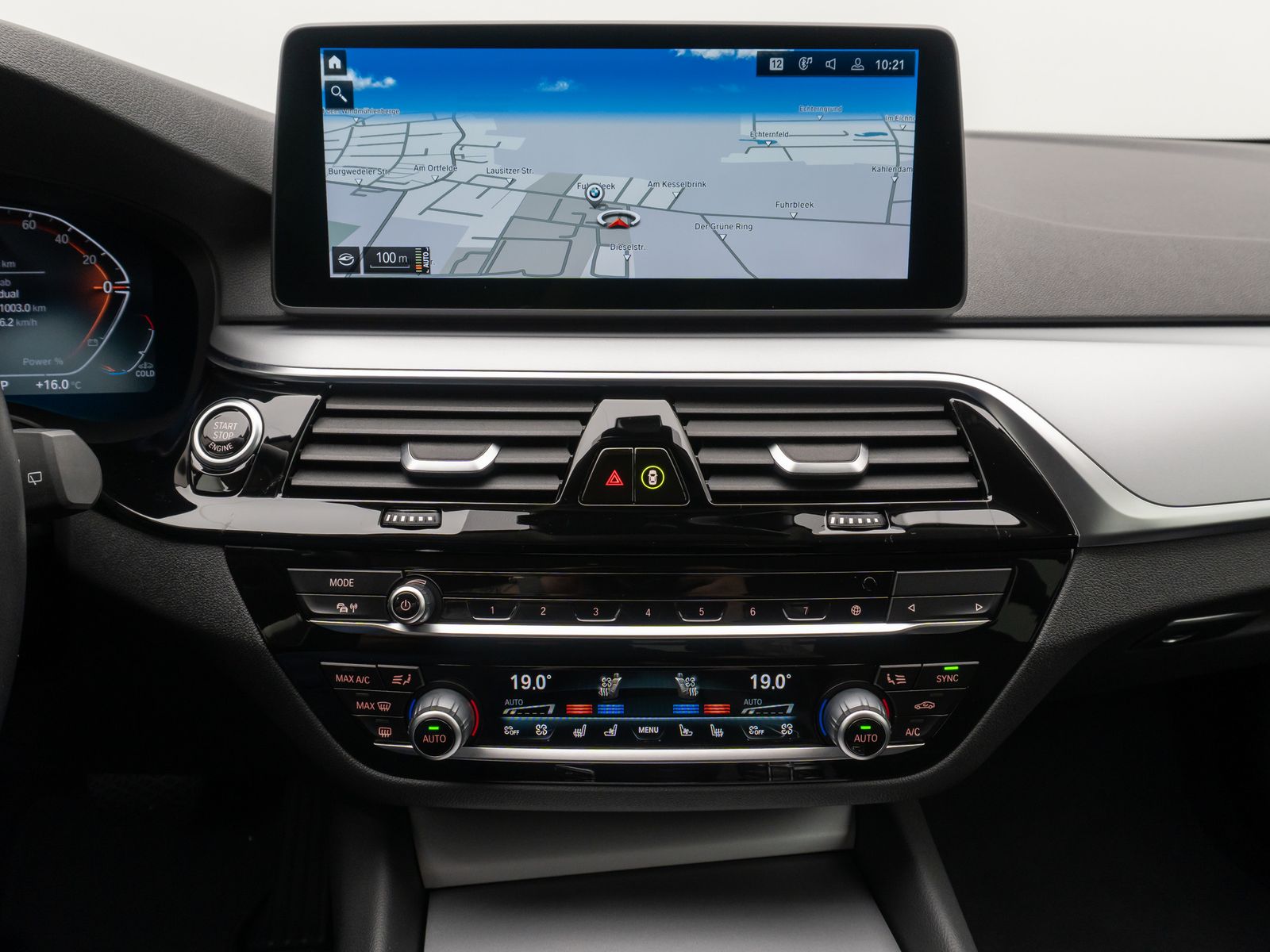 Fahrzeugabbildung BMW 520d xD Alarm DAB Kamera HiFi Belüftung Komfort