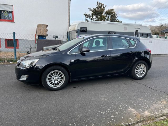 Opel Astra J Lim. 5-trg. Sport.Serviceheft.Langstreke