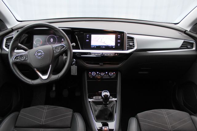 Fahrzeugabbildung Opel Grandland 1.2 Turbo Elegance 360,AHK,KlimaA,LED