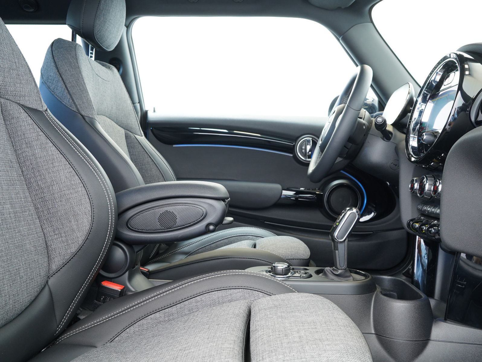 Fahrzeugabbildung MINI Cooper SE Classic Trim YOURS/LED/NAVI/WÄRMEPUMPE