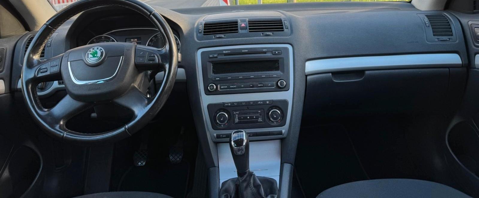 Skoda Octavia 2013 — photo 11
