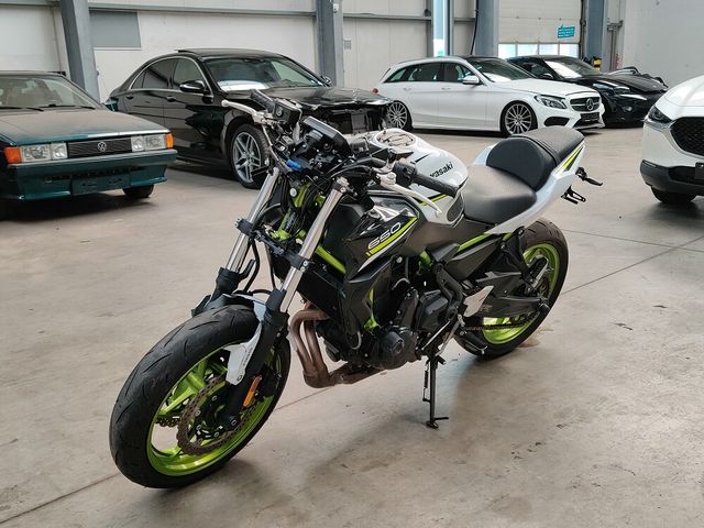 Kawasaki Z650  