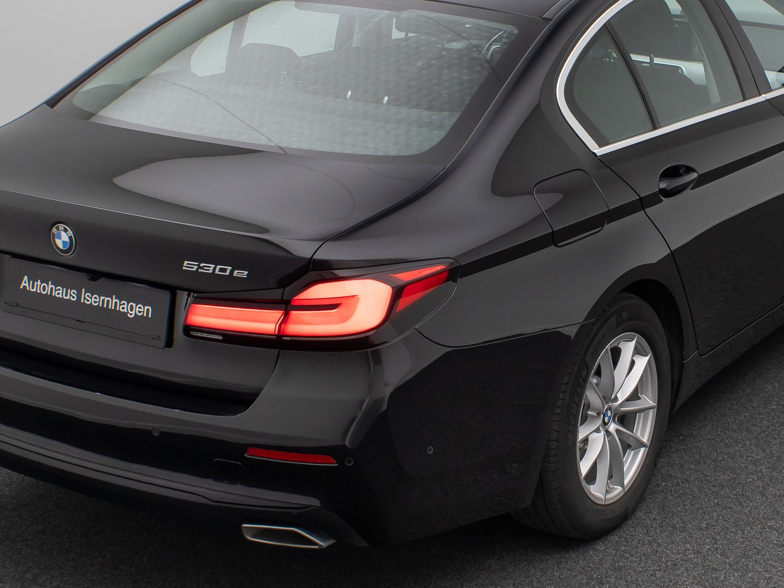 Fahrzeugabbildung BMW 530e Alarm DAB HiFi Komfort Kamera DriveAs Sport