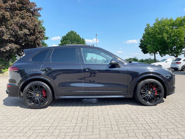 Porsche Cayenne GTS PANO*BOSE*KAMERA*AHK*CHRONO*