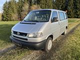 Volkswagen T4 Caravelle 2,5-l-Diesel TDI 75kW syncro AXL  - silberne Volkswagen T4 Caravelle
