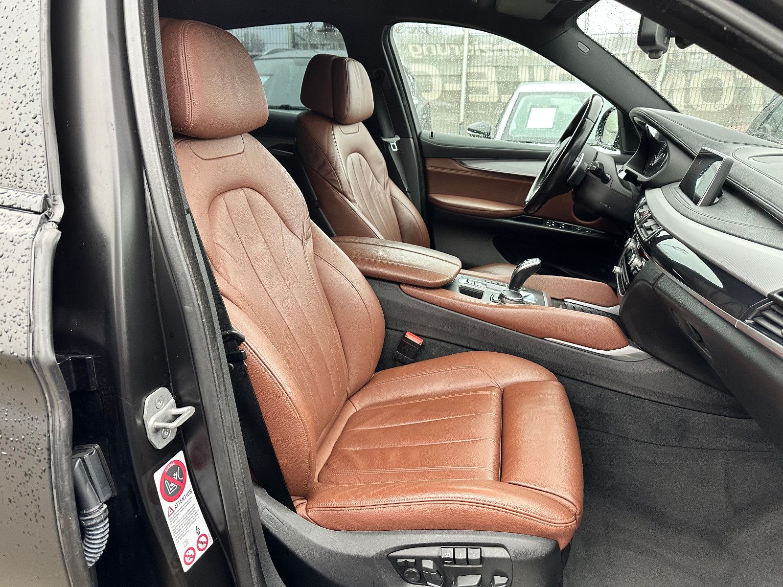 Fahrzeugabbildung BMW X6 M50 M SPORTPAKET*AHK+KAMERA*