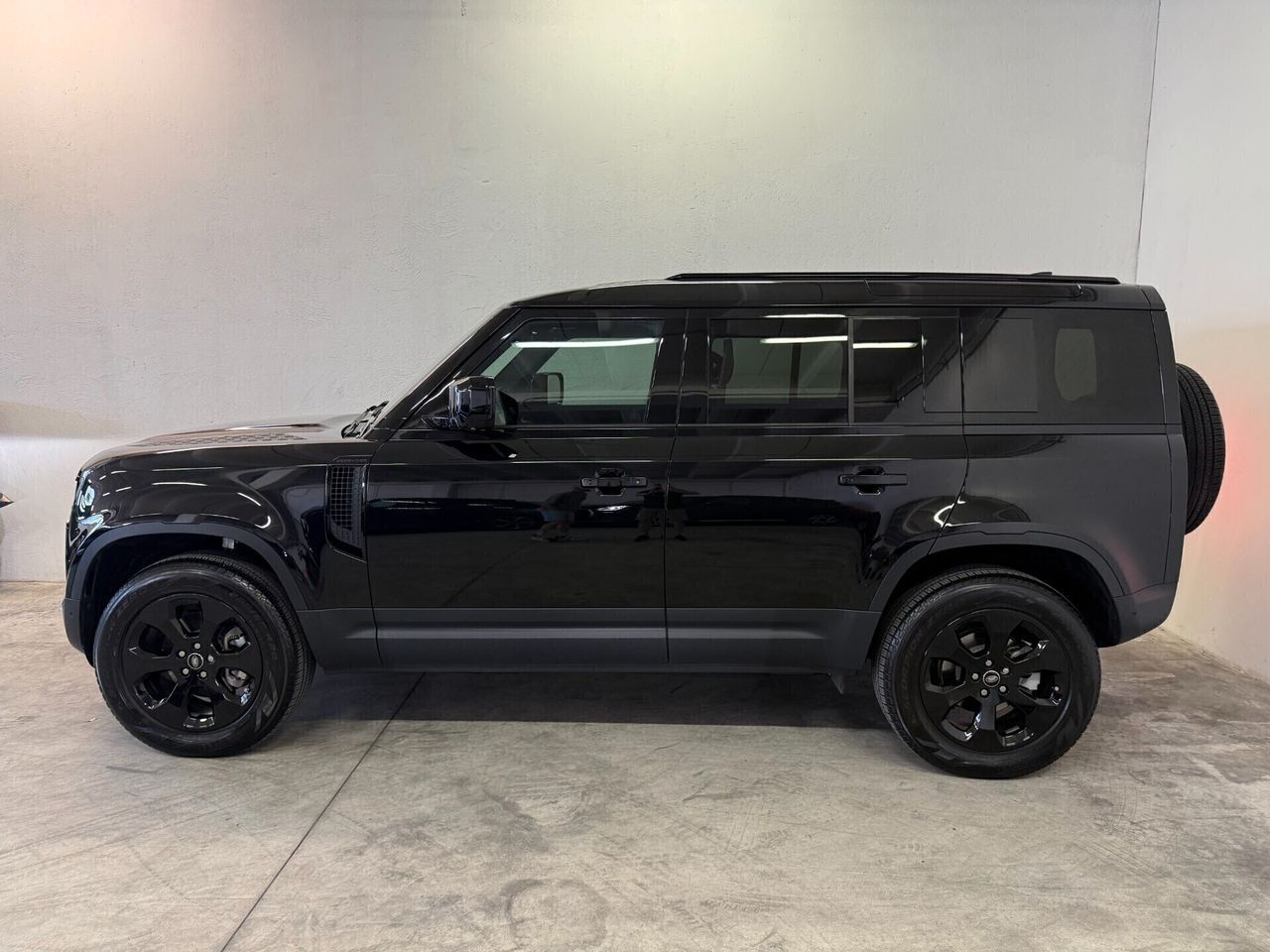 Land Rover Defender 110 3.0d X-Dynamic Awd AUTOC imagem 2