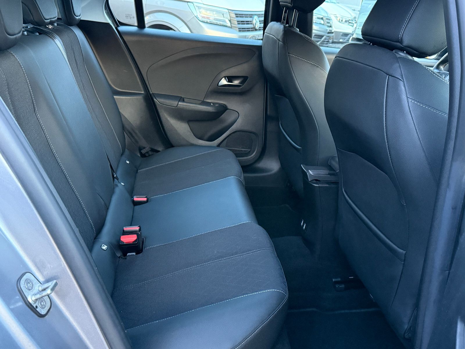 Fahrzeugabbildung Opel Corsa F 1.5 D Elegance GRA LED Navi PDC Kamera