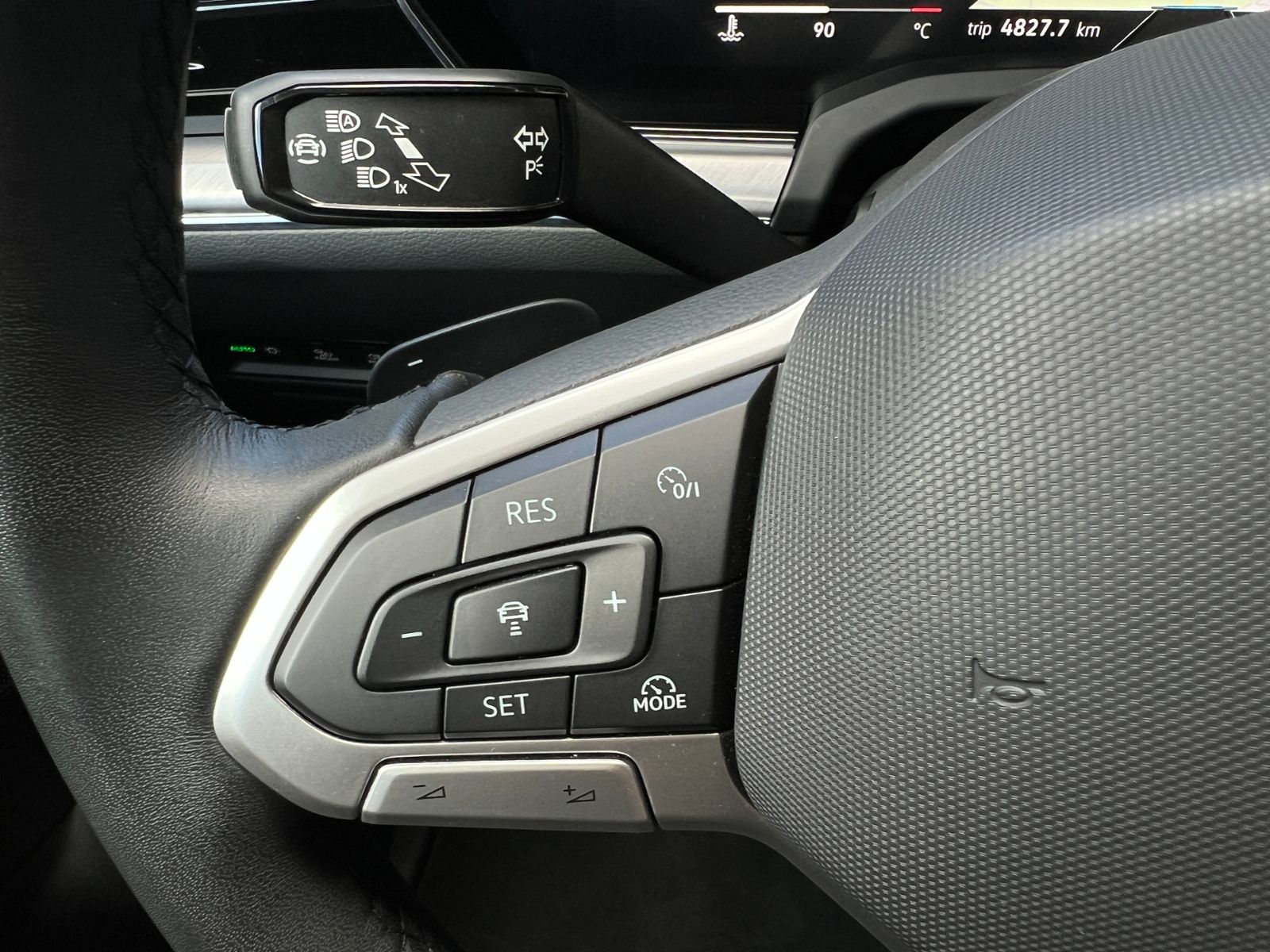 Fahrzeugabbildung Volkswagen Touareg 3.0 TDI 4MOTION *AHK, Luft, Leder, ACC,