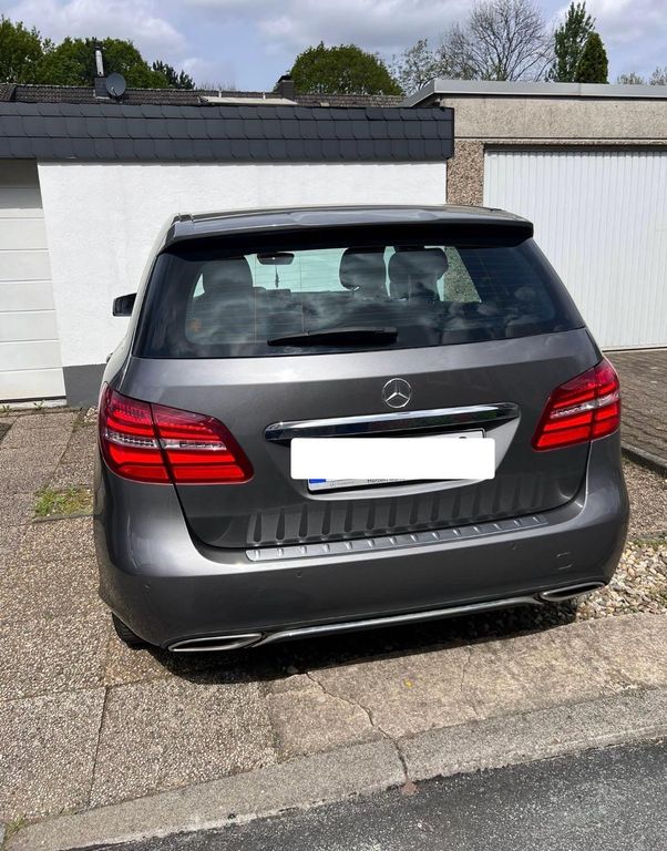Image of Mercedes-Benz B 200