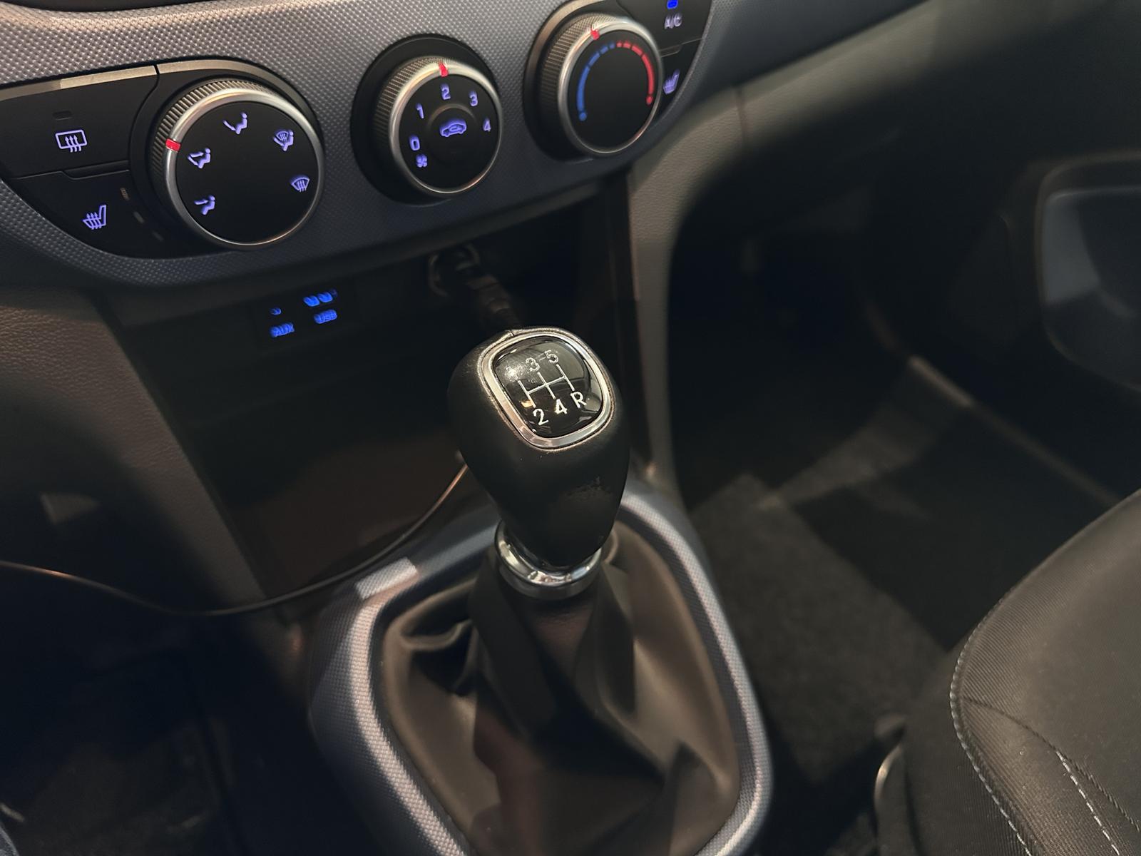 Hyundai i10 FIFA World Cup Edition *SHZ, LENKRADHZ.*