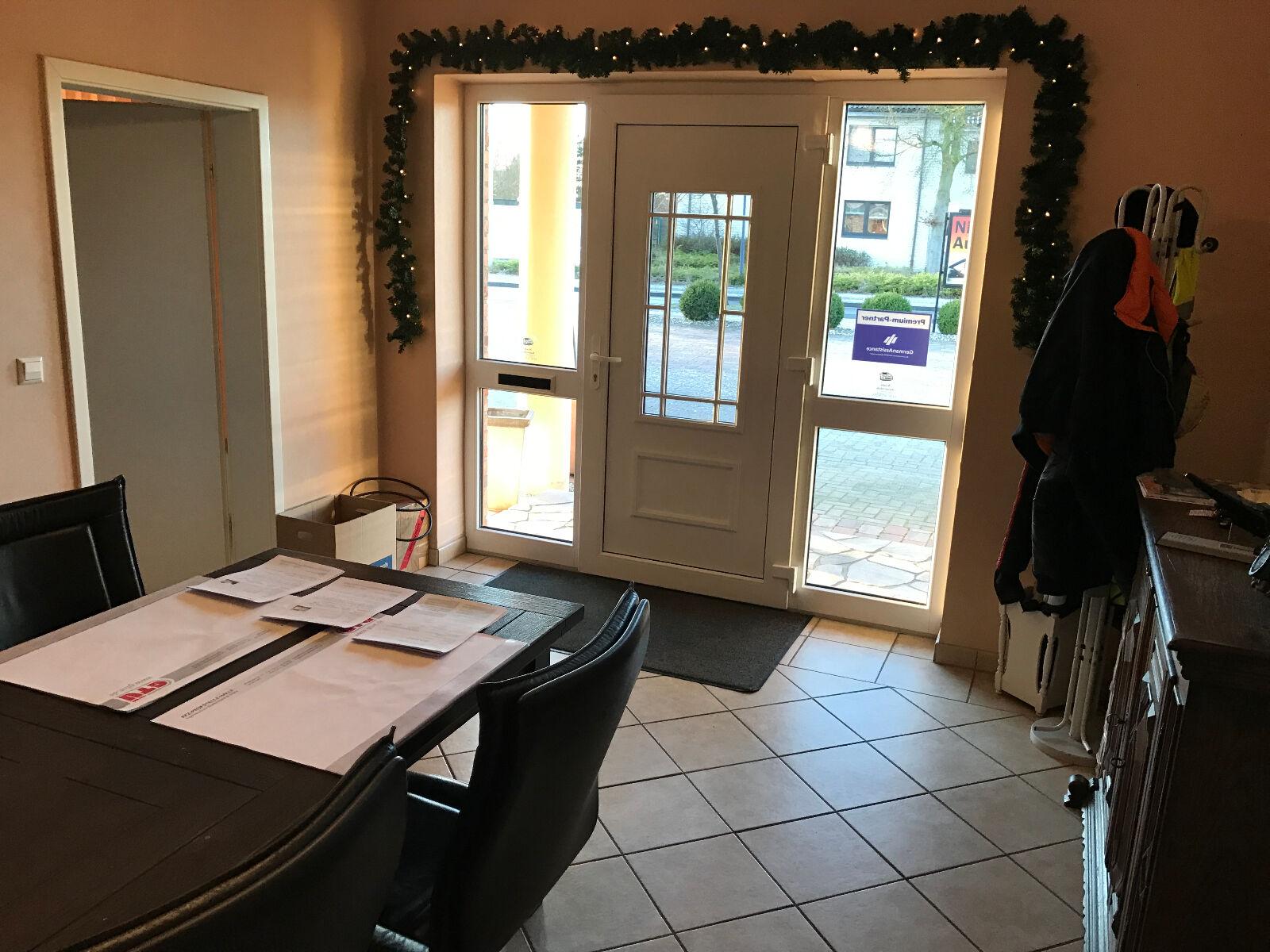 showroom-image-top