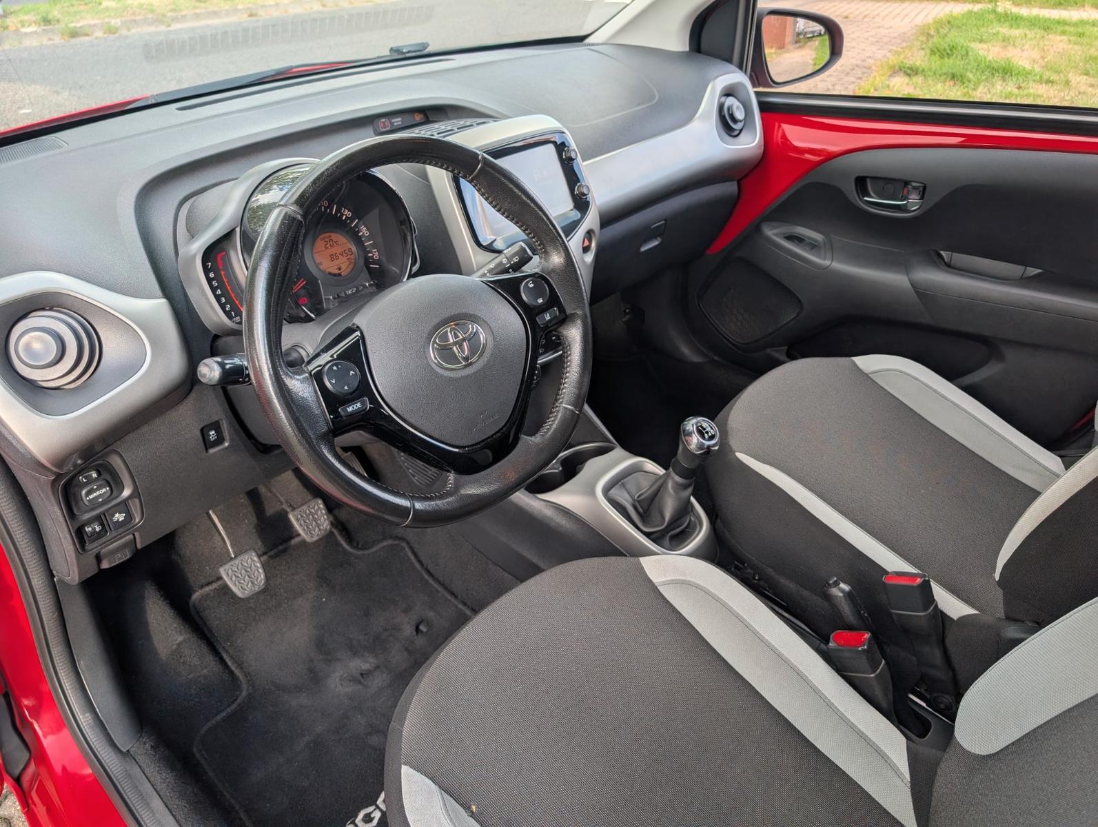 Toyota Aygo AYGO x-play Edition-S*KLIMA*KAMERA*TEMPOMAT