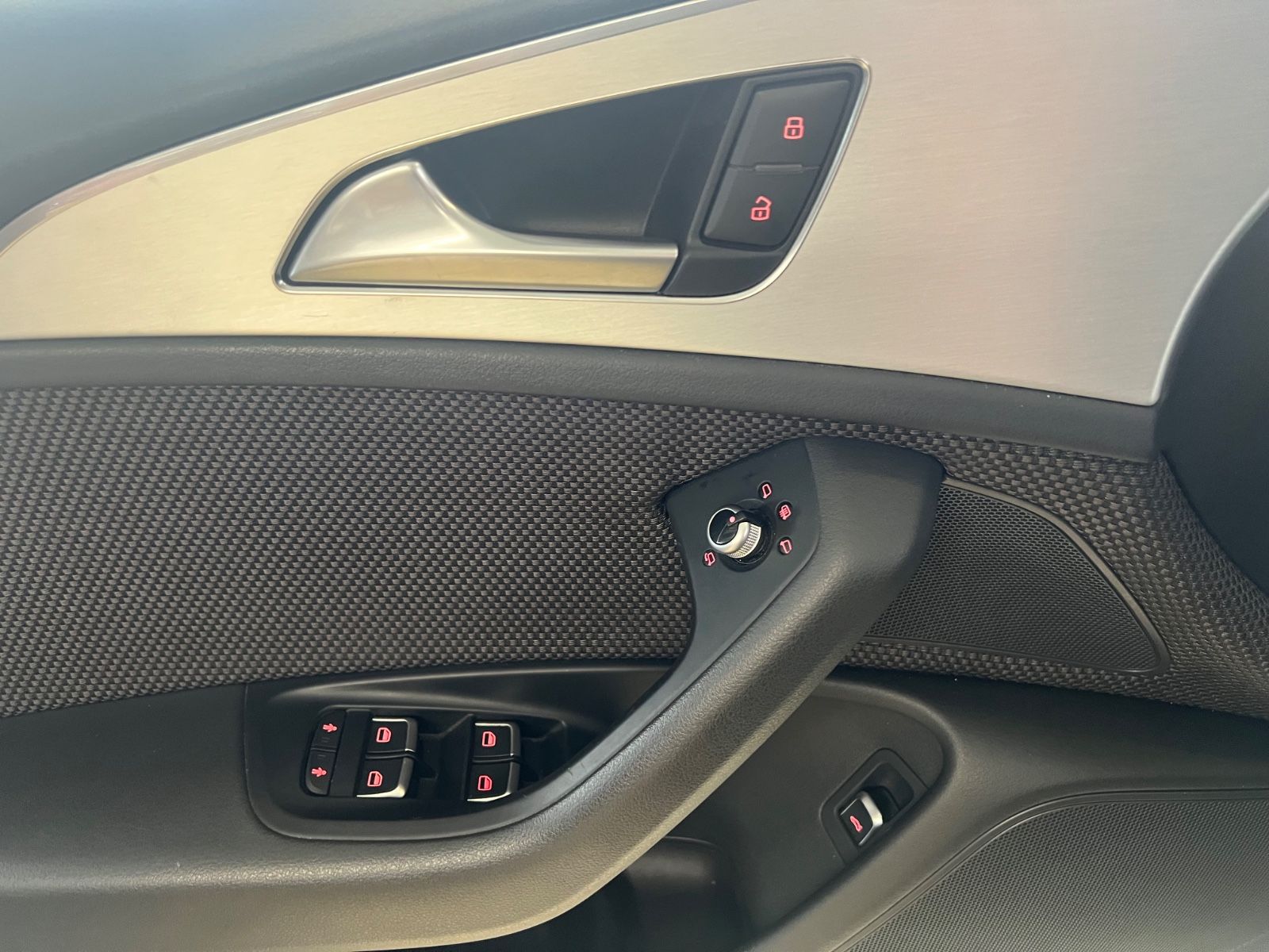 Fahrzeugabbildung Audi A6 Avant 2.0 TDI ultra S Line Plus *MATRIX-LED*