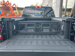 DODGE RAM 3500 Crew Cab Laramie 6.7l HO Luftfederung