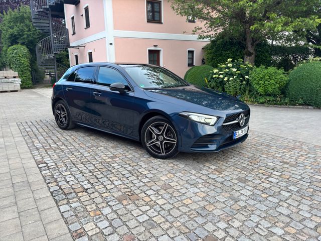 MERCEDES-BENZ A 250 e AMG Line