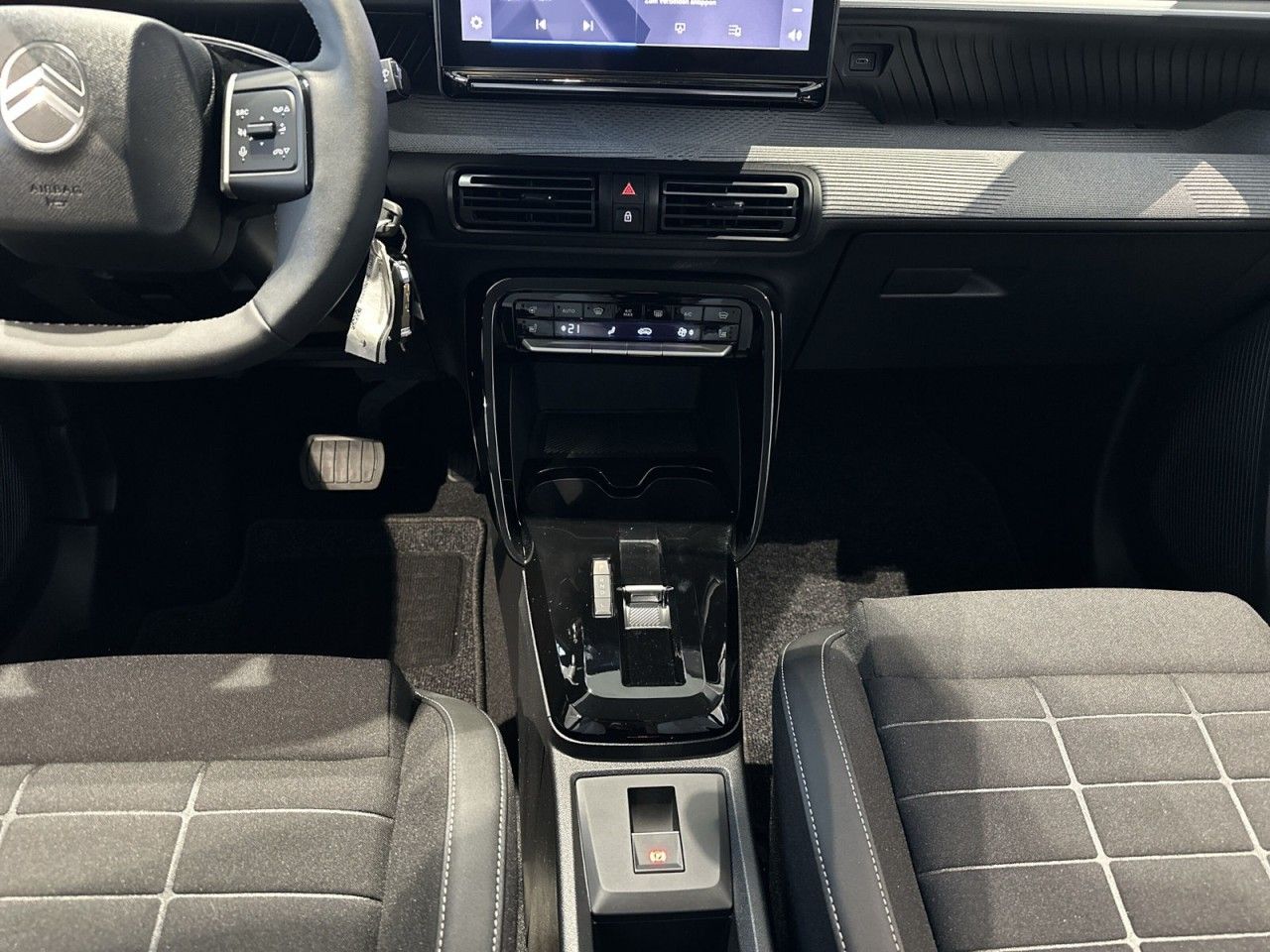 Fahrzeugabbildung Citroën C3 Hybrid 110 Plus