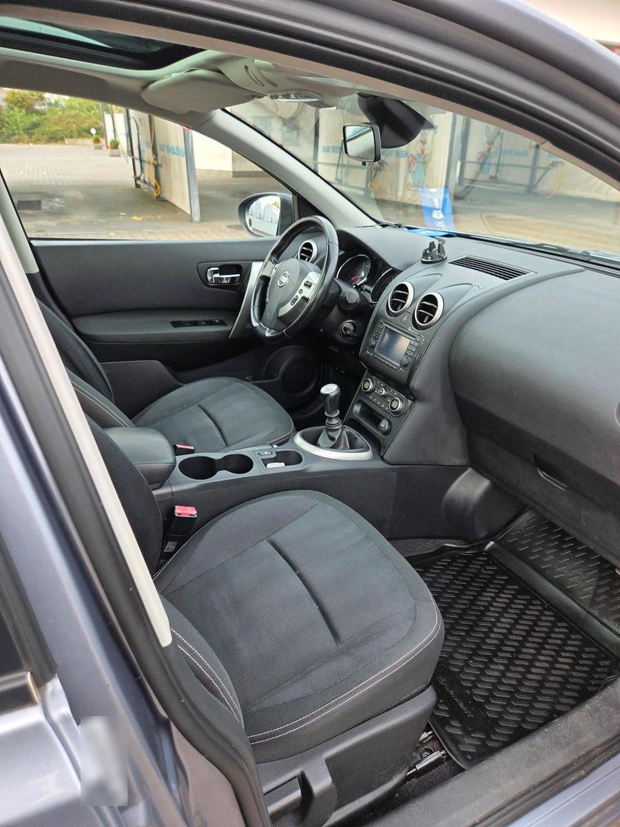 Nissan Qashqai+2 2010 — photo 8