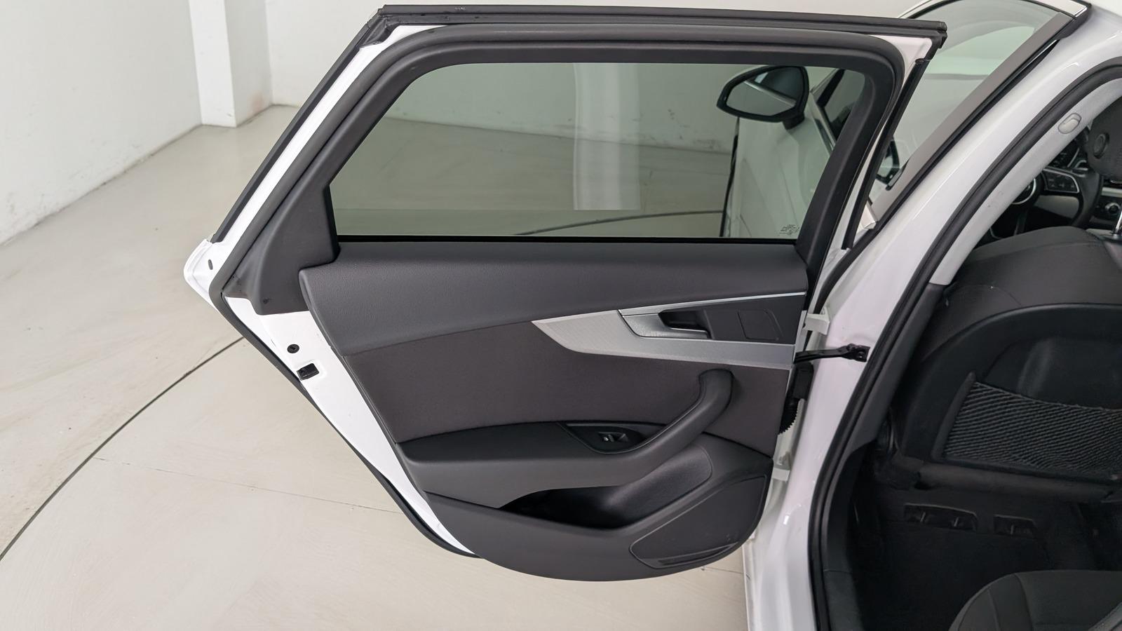 Audi A4 Avant 35 TDI sport S-tronic LED * Navi