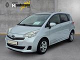Toyota Verso-S Life - silberne Toyota Verso-S