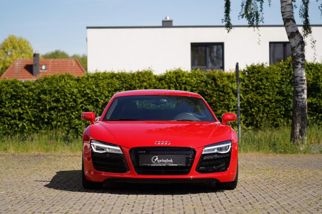 Audi R8