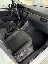 Volkswagen Touran Comfortline BMT AHK ACC LED DAB BUSINESS - Volkswagen Touran aus 2021