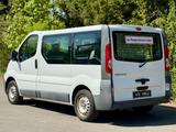 Renault Trafic+ROLLSTUHL+1.HAND+KLIMA+RAMPE+ROLLSTUHLRAM - Renault Trafic: Kombi