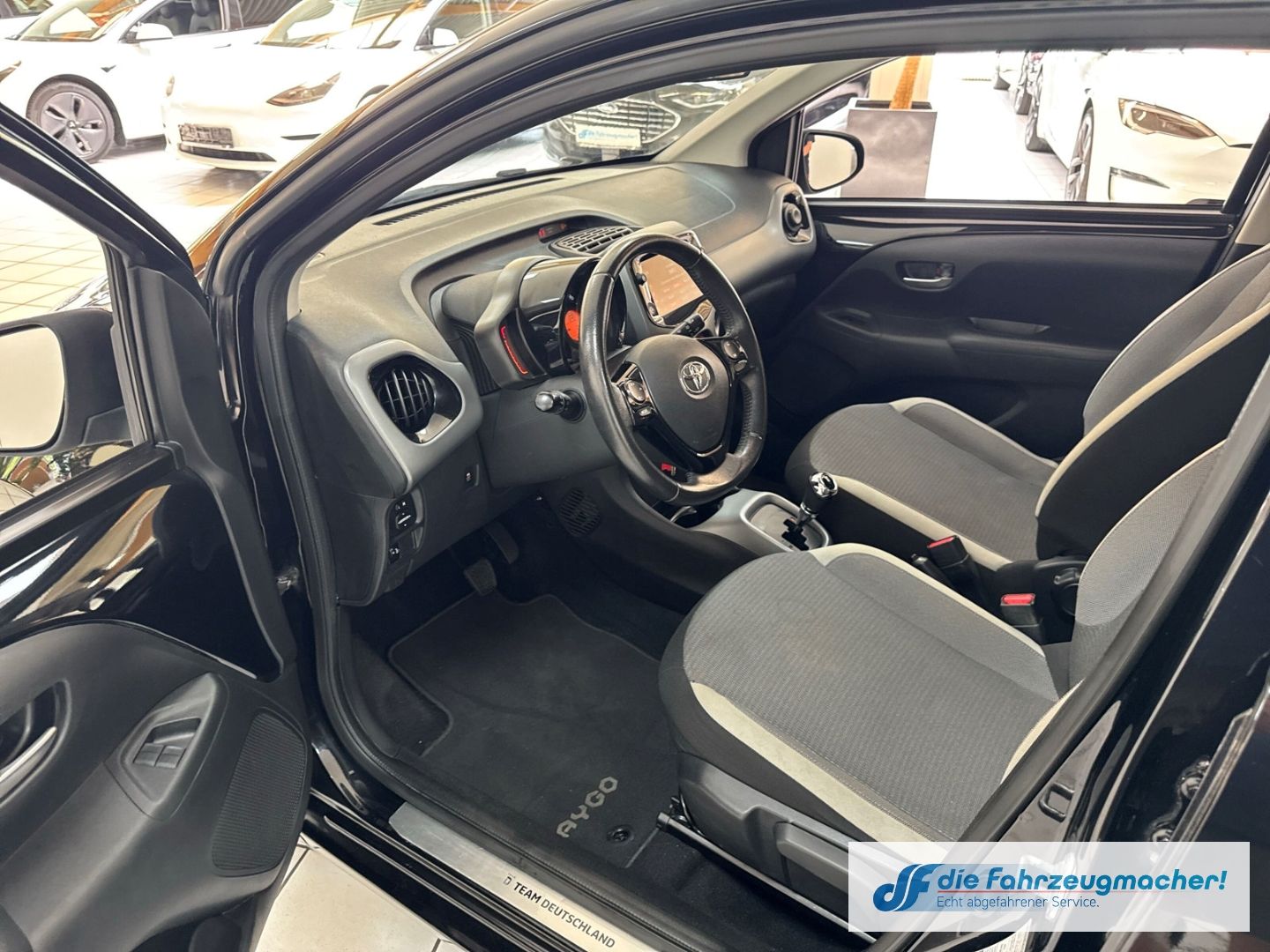 Fahrzeugabbildung Toyota Aygo X-Play Team D 1.0 EU6d-T Apple CarPlay Andr