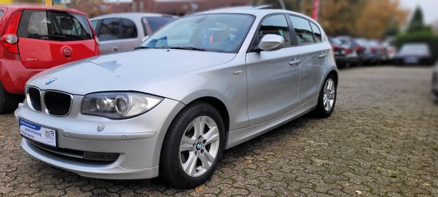 BMW 1 Lim. 120i Navi Xenon Leder E.dach Auto. AHK