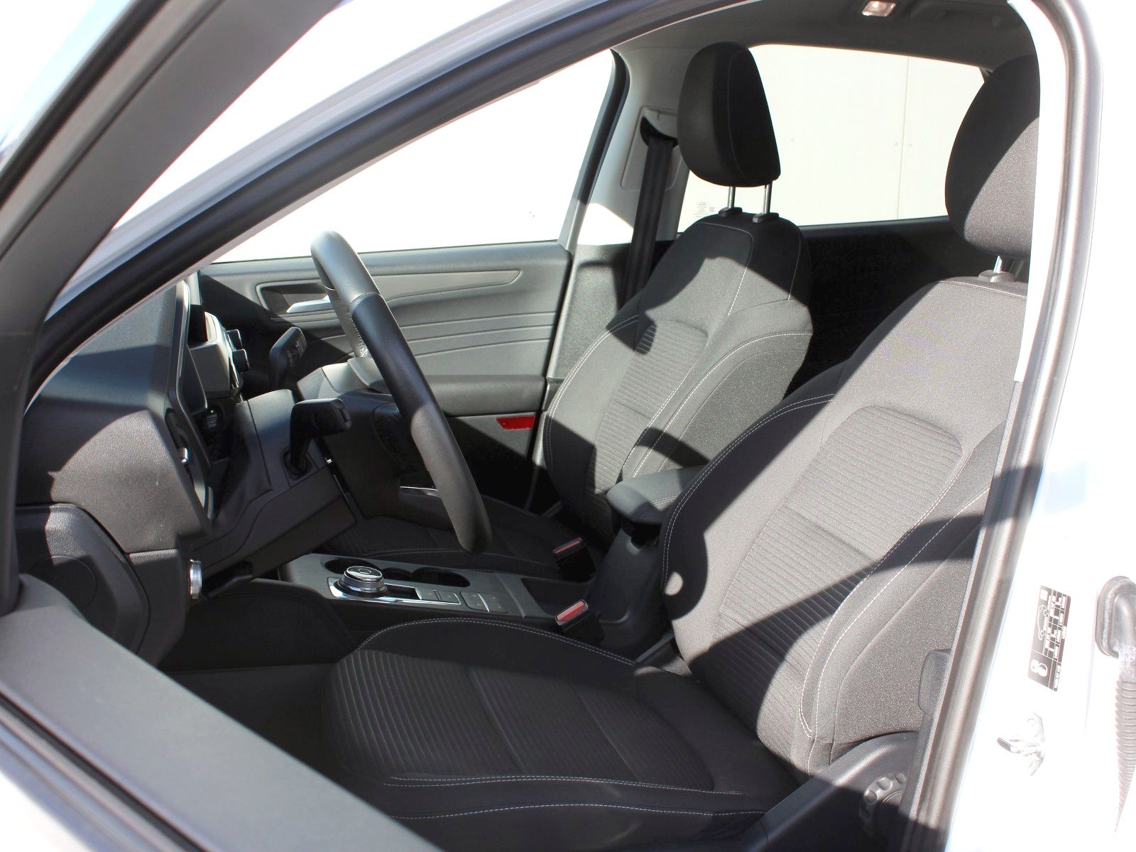 Fahrzeugabbildung Ford Kuga Plug-In Hybrid Titanium 2,5 Duratec