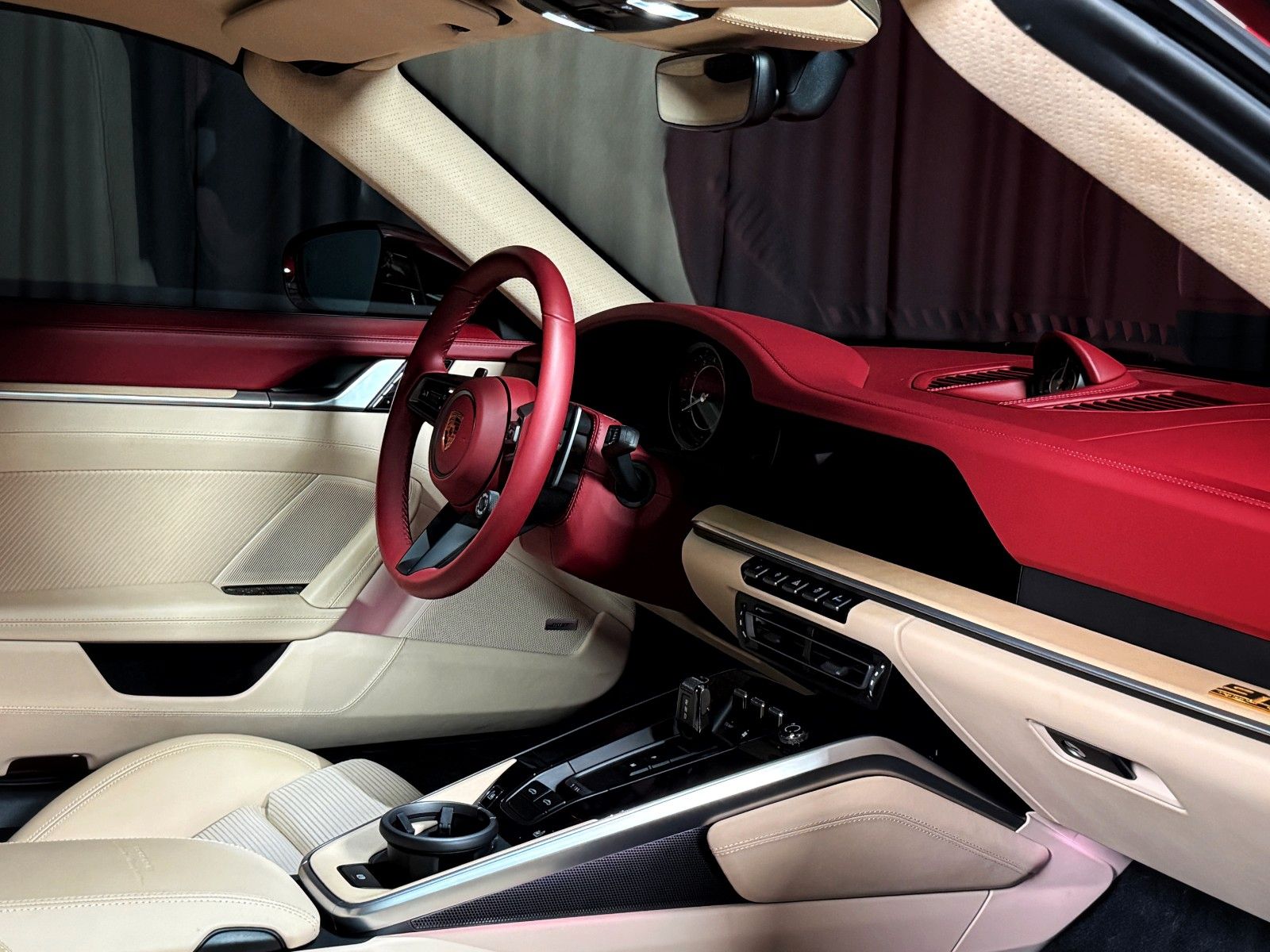 Fahrzeugabbildung Porsche 911 Targa 4 S Heritage + Lift + Approved + PCCB
