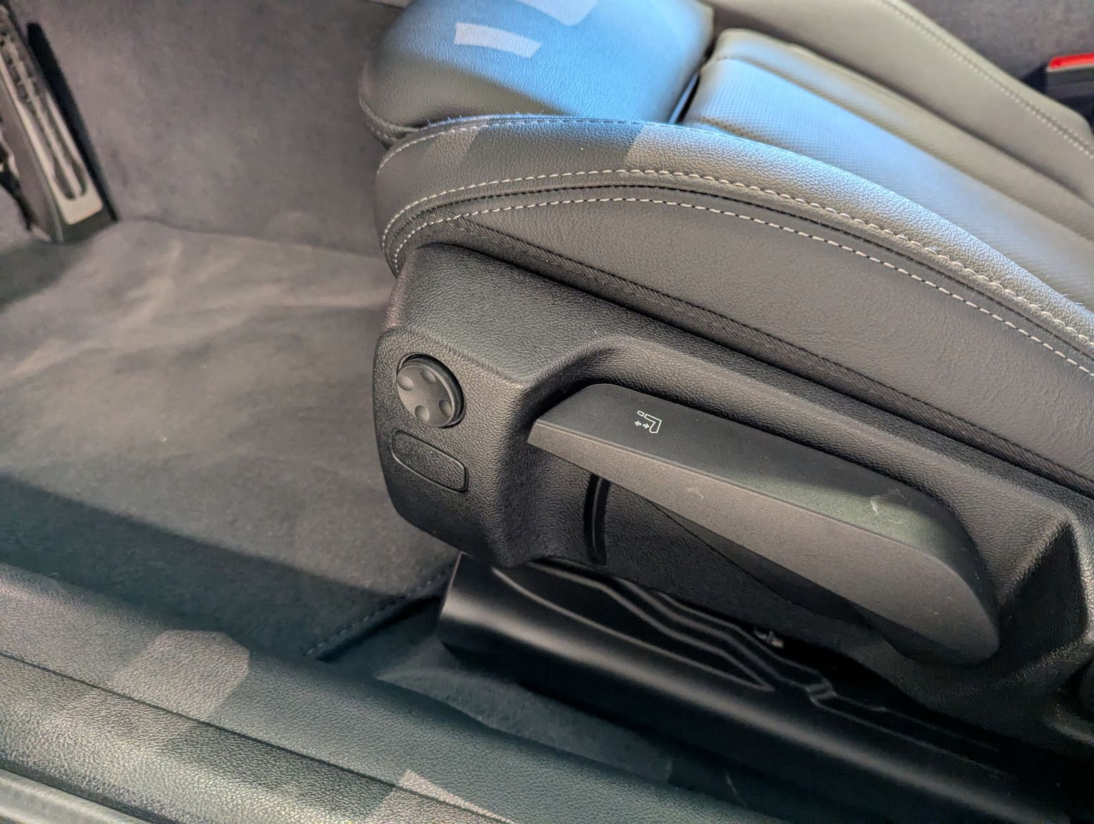 BMW 330 d xD M-Sport Pano Adaptiv M-Fahrwerk ACC AHK - Image 24