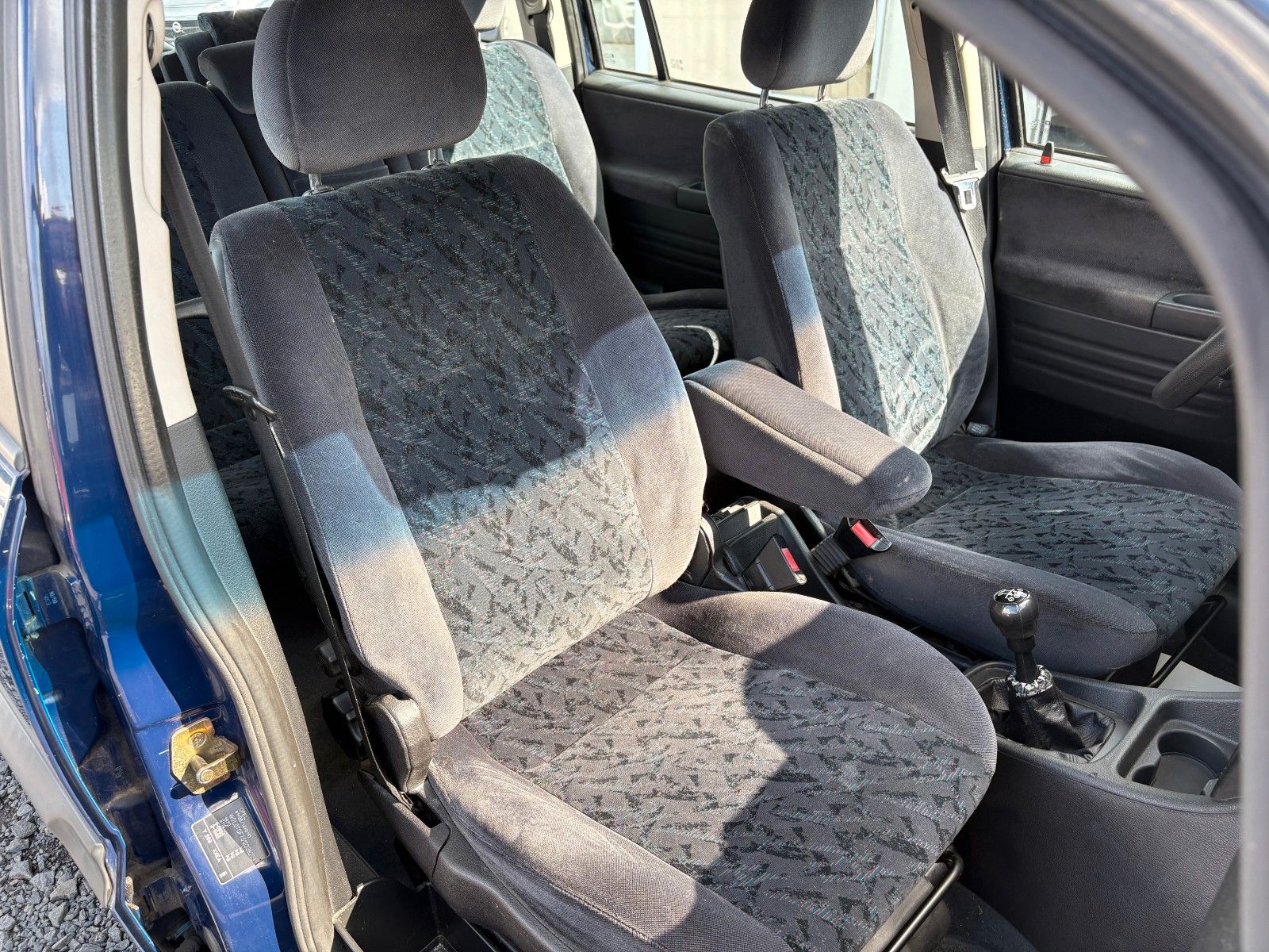 Fahrzeugabbildung Opel Zafira 1.6 16V Klima 7-Sitzer AHK *KEIN TÜV*