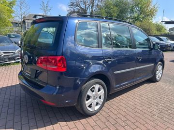 Volkswagen Touran - 4