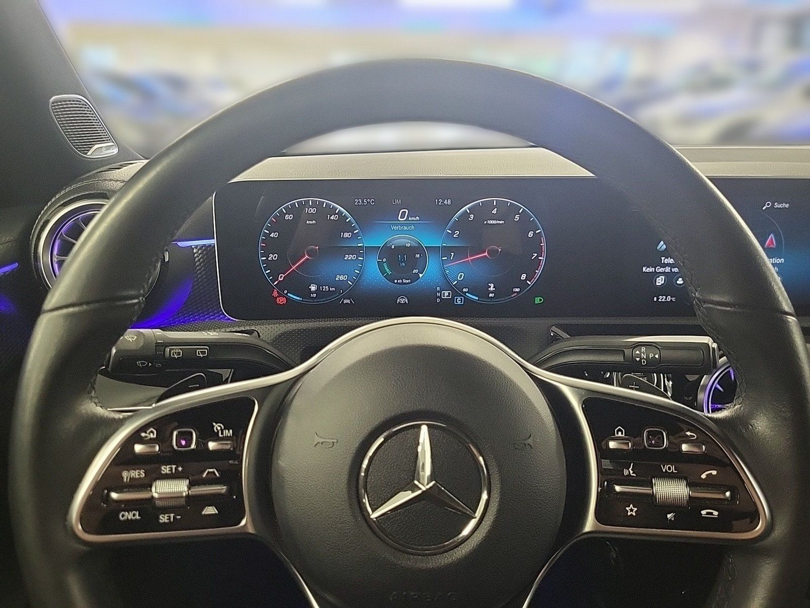 Fahrzeugabbildung Mercedes-Benz CLA 220 SB*DISTRONIC*MULTIBEAM*AHK*Burmester*LED